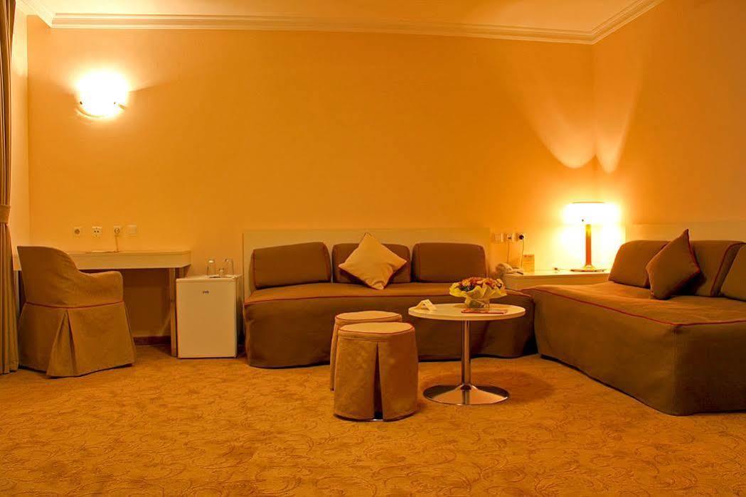 Geneva Hotel София Экстерьер фото